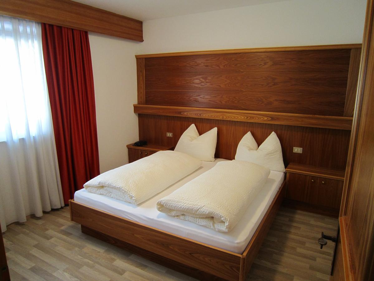Aparthotel Garni Haus Hubertus 말레스베노스타 외부 사진